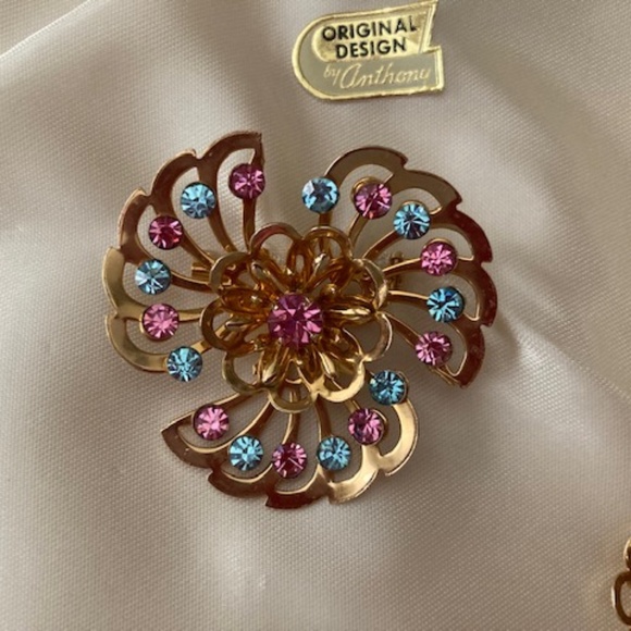 Vintage Anthony Jewelry Set in Original Box - Picture 7 of 16